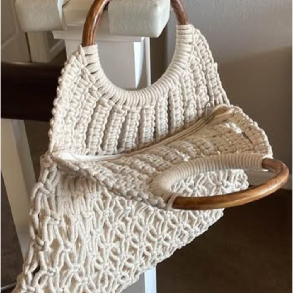 Elegant Cream Woven Bag with Wooden Handles